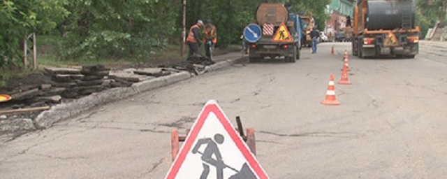 В Иркутске приступили к ремонту дорог и тротуаров на улице Терешковой